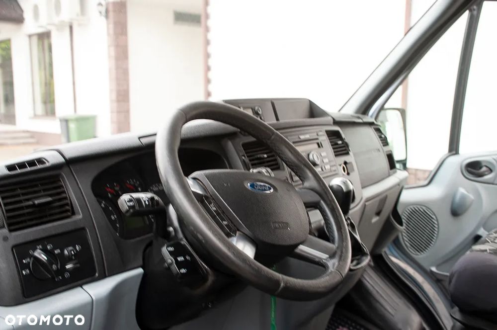 Ford Transit - 20