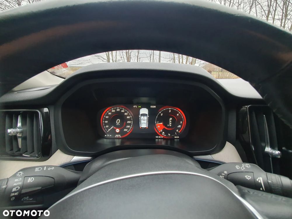 Volvo XC 60 D4 Geartronic RDesign - 13