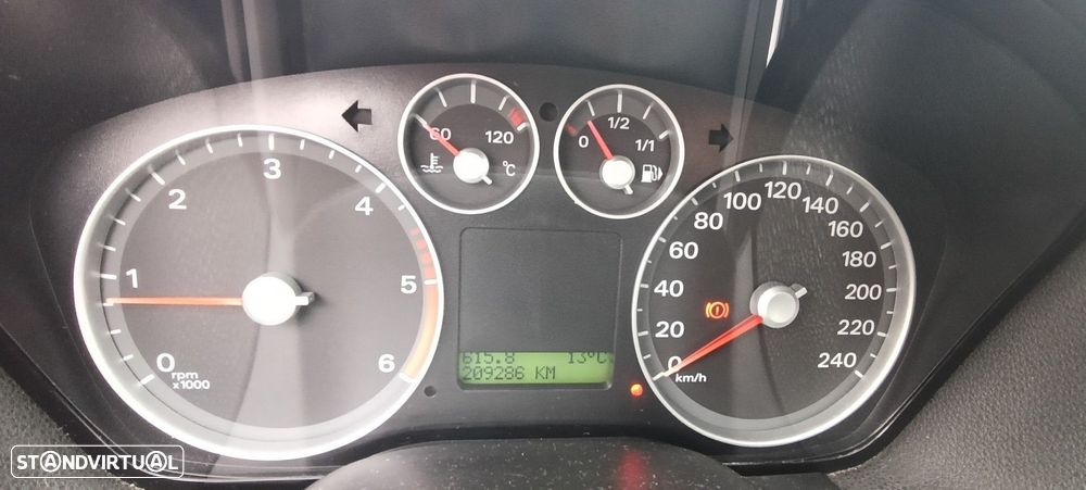 Ford Focus SW 1.6 TDCi Sport - 18