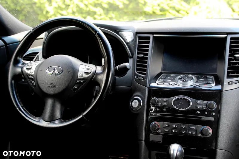 Infiniti QX70 3.0d S Premium - 12