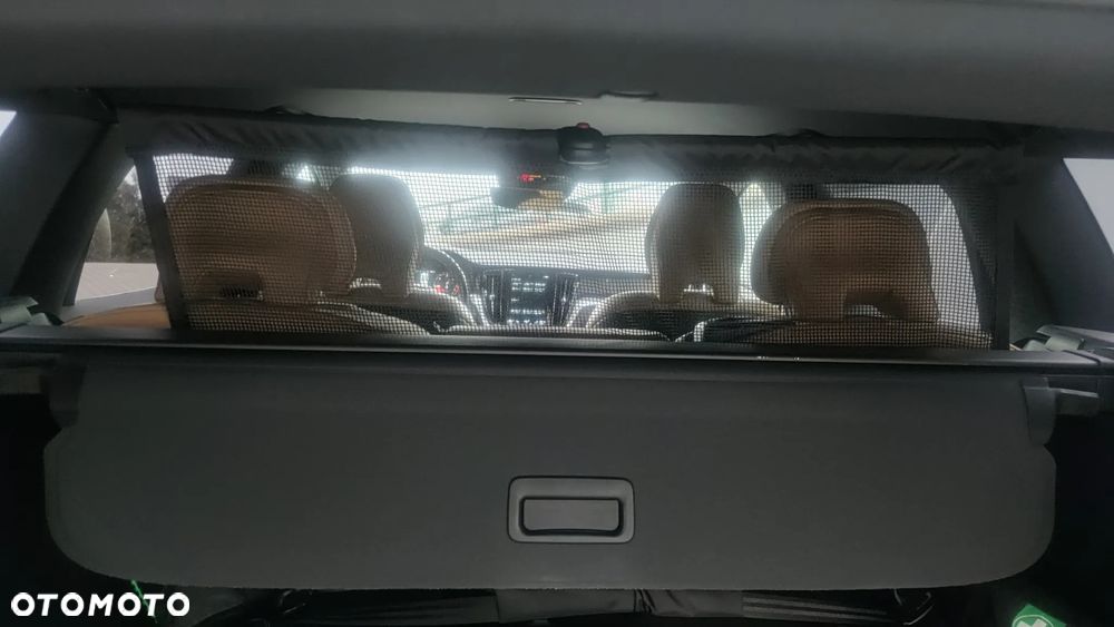 Volvo V60 D4 Geartronic Momentum Pro - 17