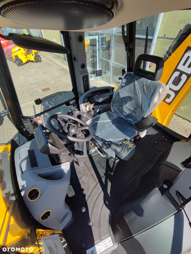 JCB 3CX Plus EH - 24