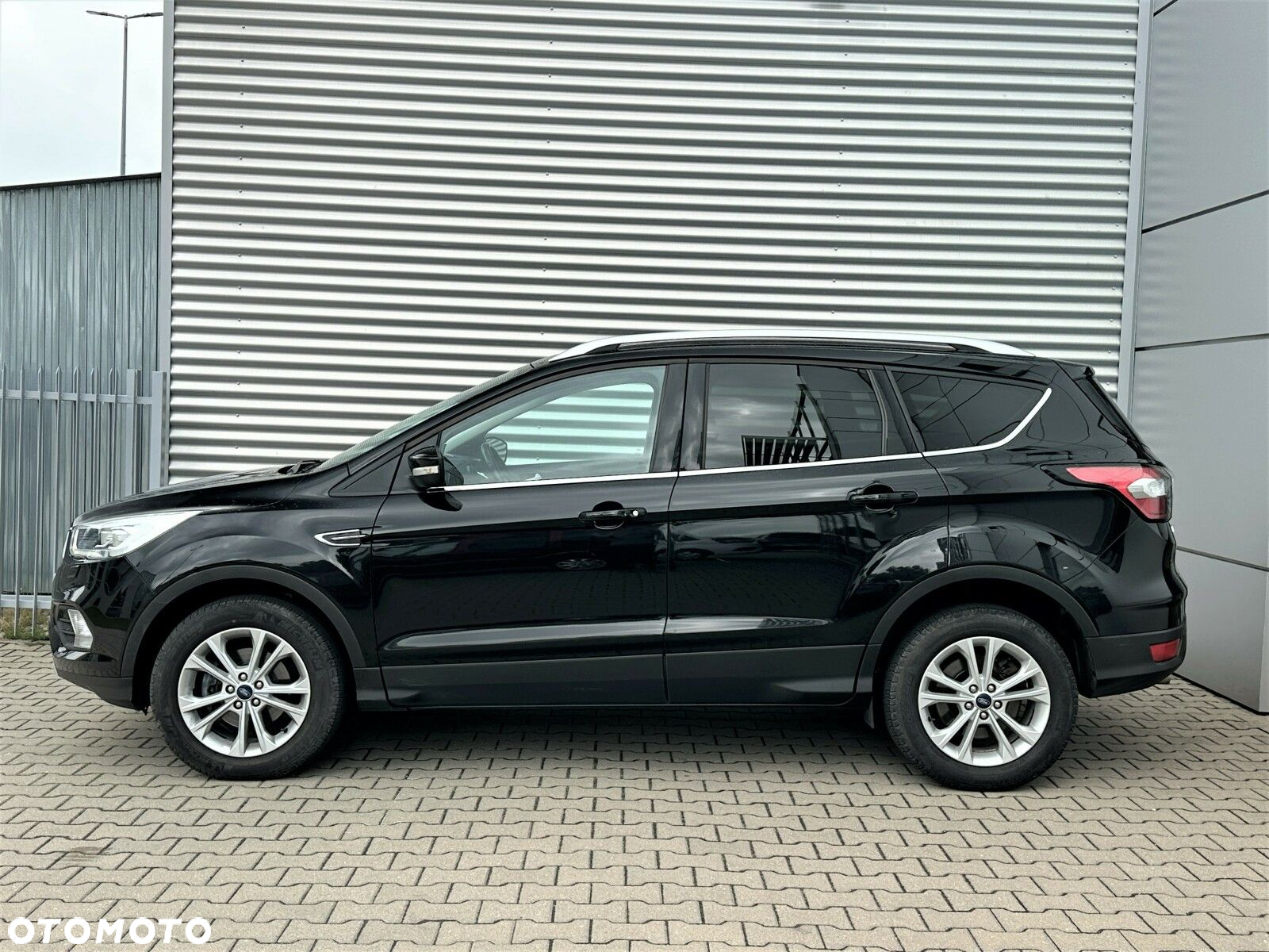 Ford Kuga - 4