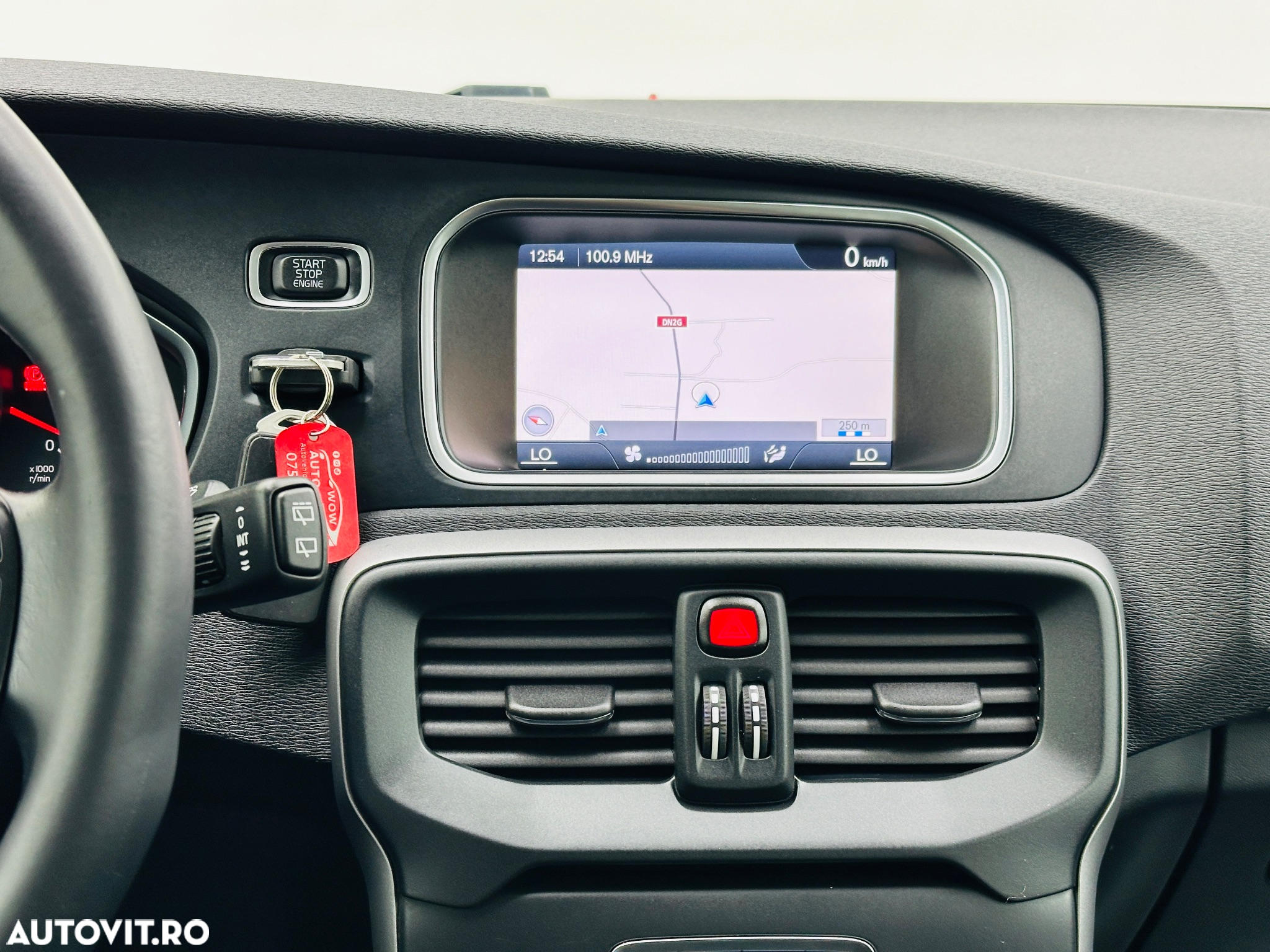 Volvo V40 D2 94g Kinetic - 23