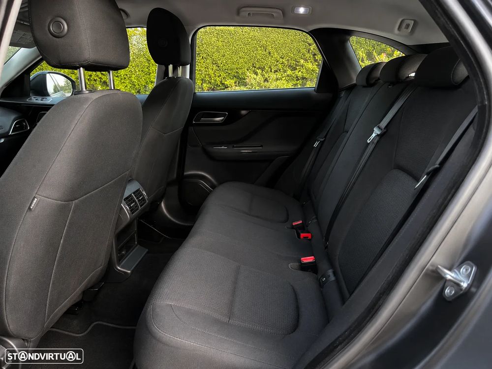 Jaguar F-Pace 20d Aut. Prestige - 6