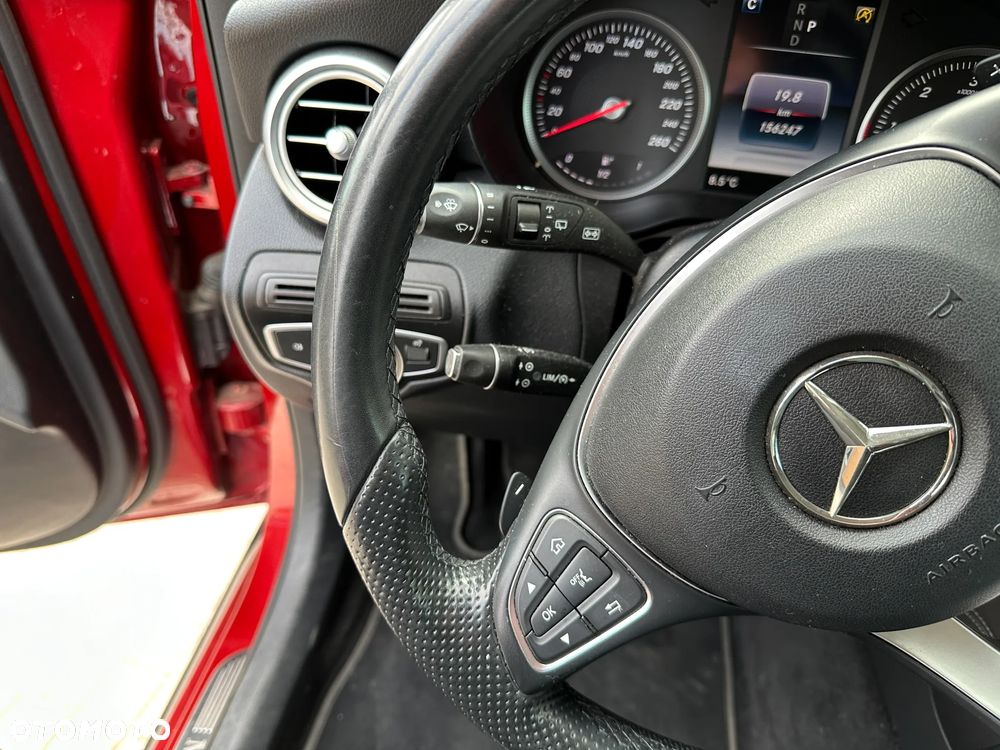 Mercedes-Benz GLC - 9