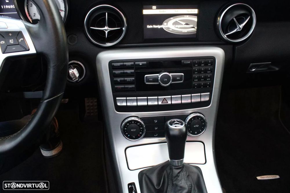 Mercedes-Benz SLK 200 (BlueEFFICIENCY) 7G-TRONIC - 10