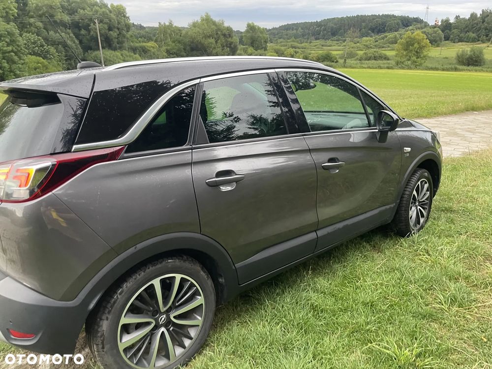 Opel Crossland X 1.2 T Design Line S&S - 11