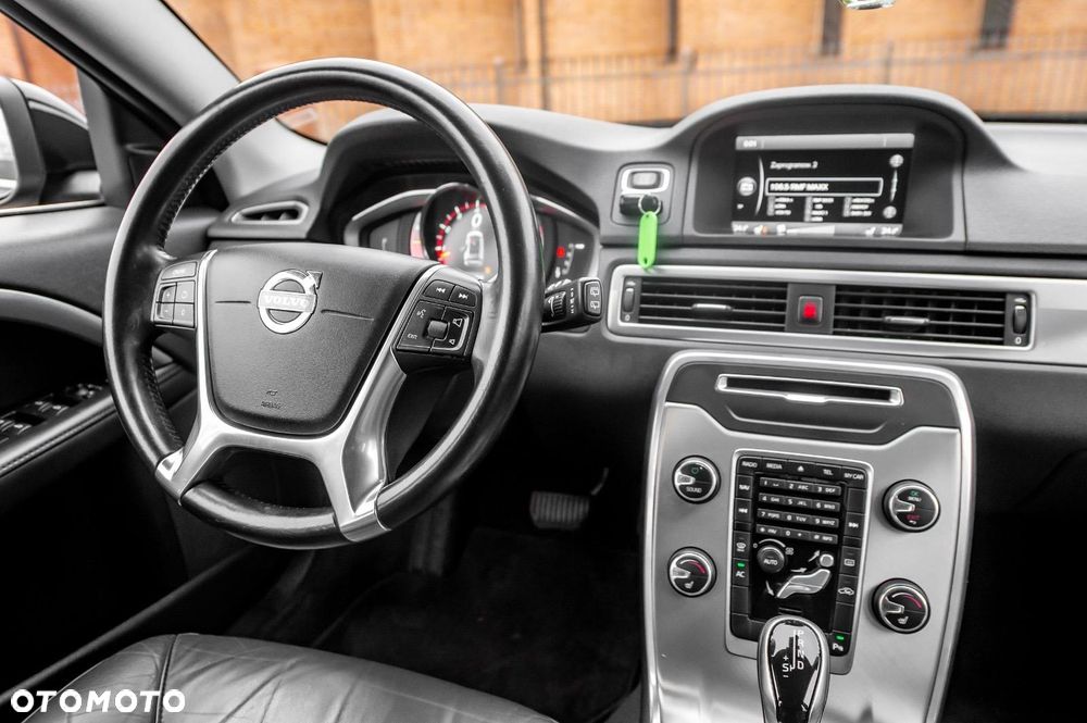 Volvo V70 T6 AWD Geartronic Momentum - 21