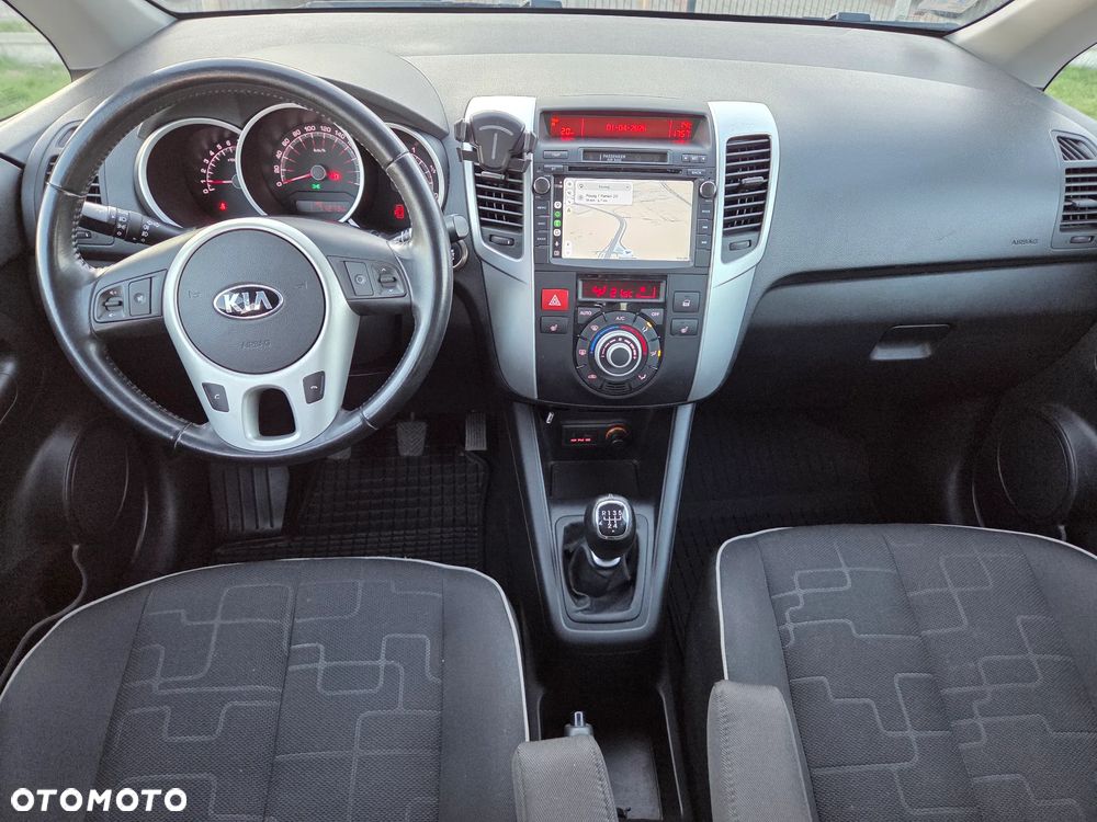 Kia Venga 1.4 Business Line - 12