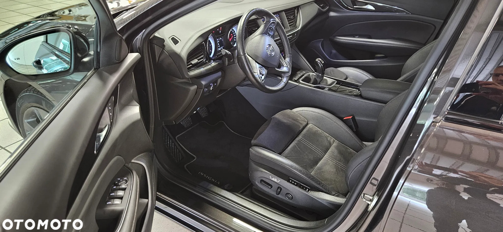 Opel Insignia 2.0 CDTI Elegance S&S - 9