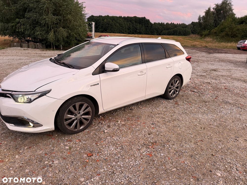 Toyota Auris - 1