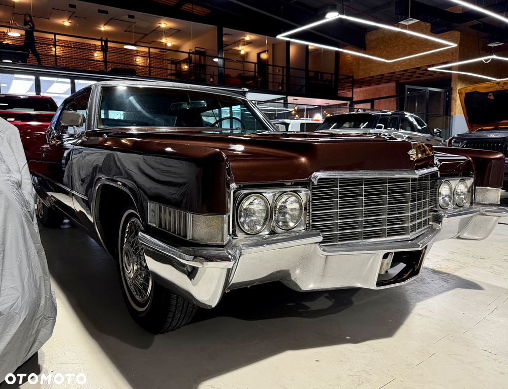 Cadillac Deville - 21