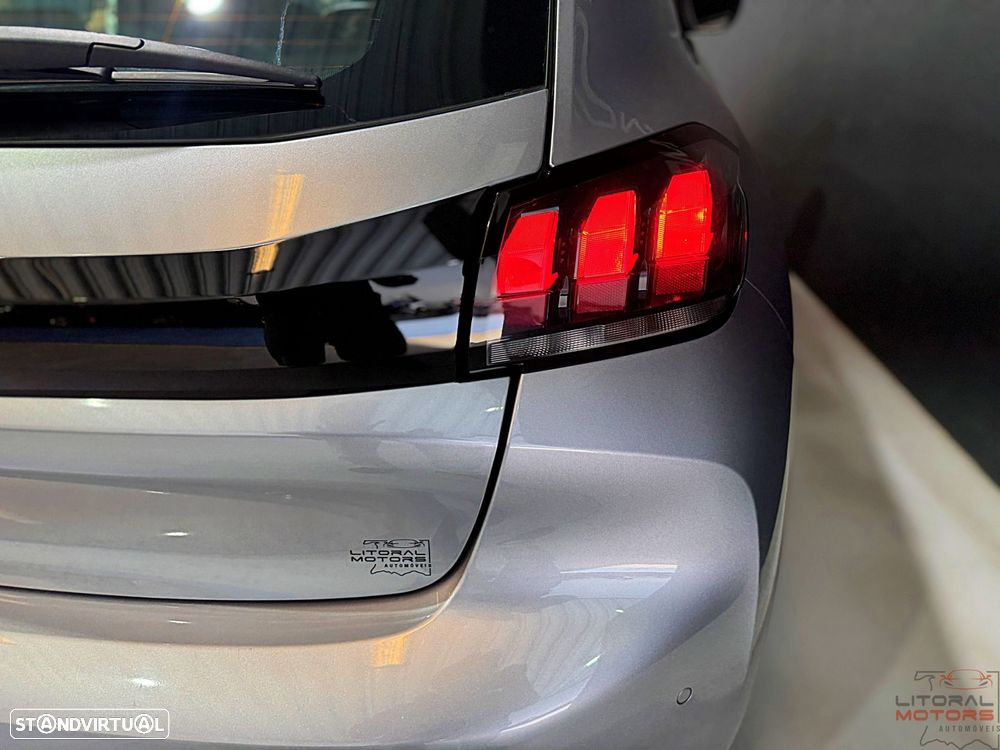 Peugeot 208 1.2 PureTech Active Pack - 11