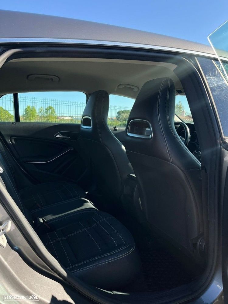 Mercedes-Benz CLA 200 d Shooting Brake - 42