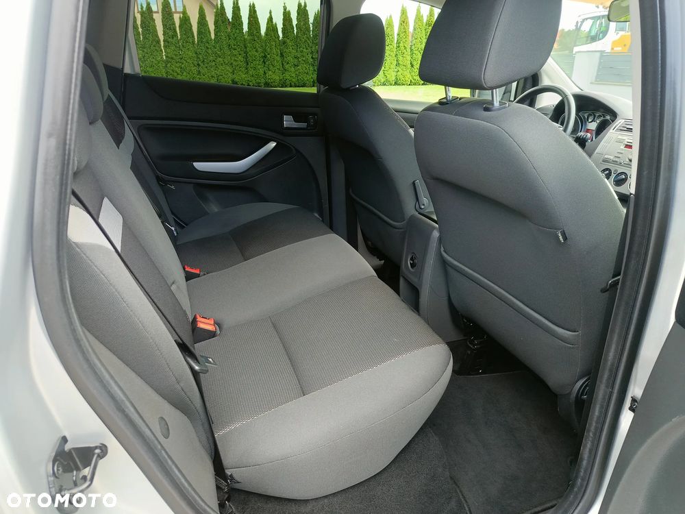 Ford Kuga 2.0 TDCi 2x4 Trend - 30