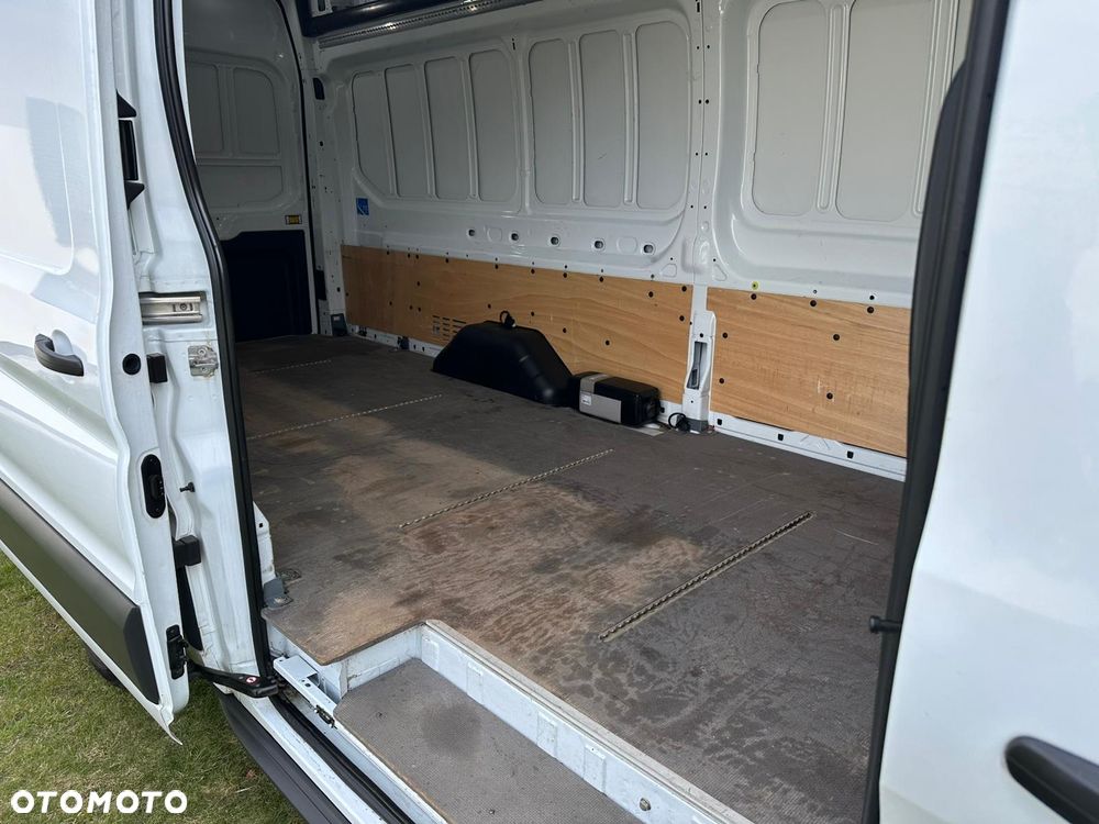 Ford Transit - 13