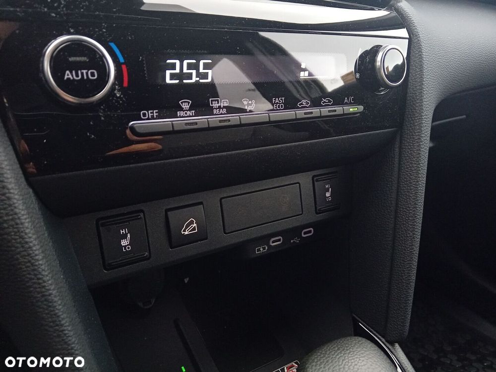 Toyota Yaris Cross - 18