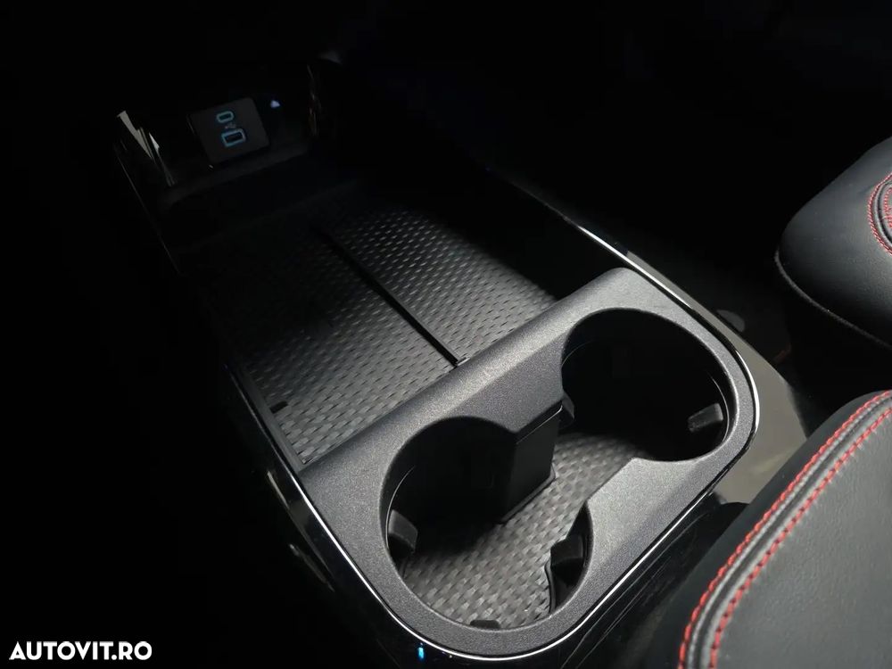Ford Mustang Mach-E AWD PREMIUM - 31
