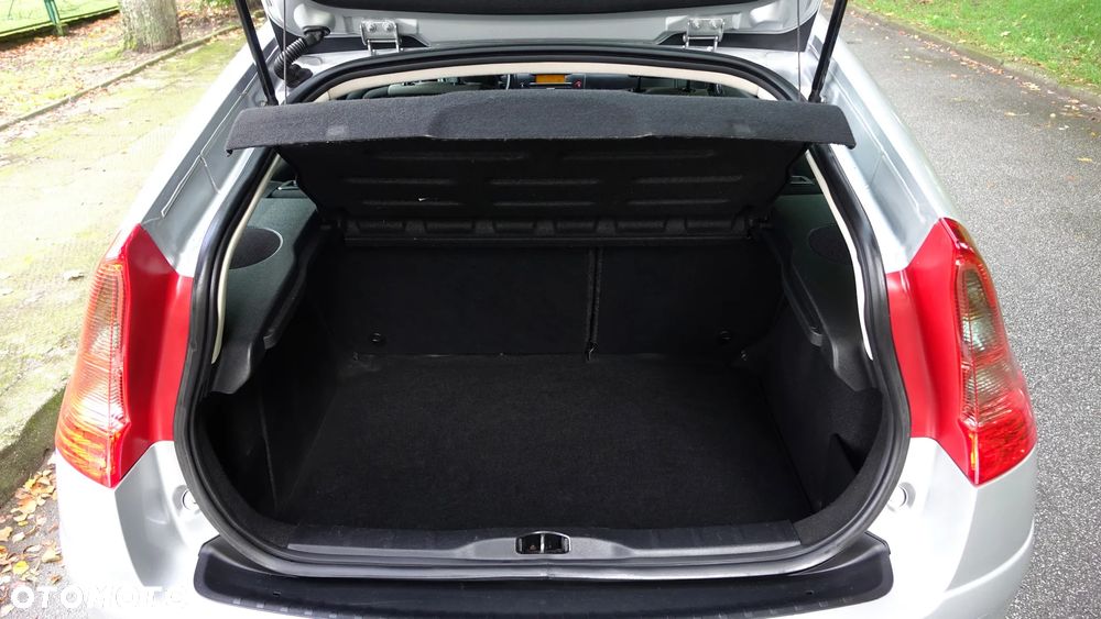 Citroën C4 Coupe 1.6 16V VTR - 29