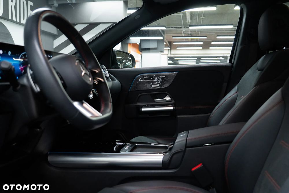 Mercedes-Benz CLA 220 AMG Line 7G-DCT - 28