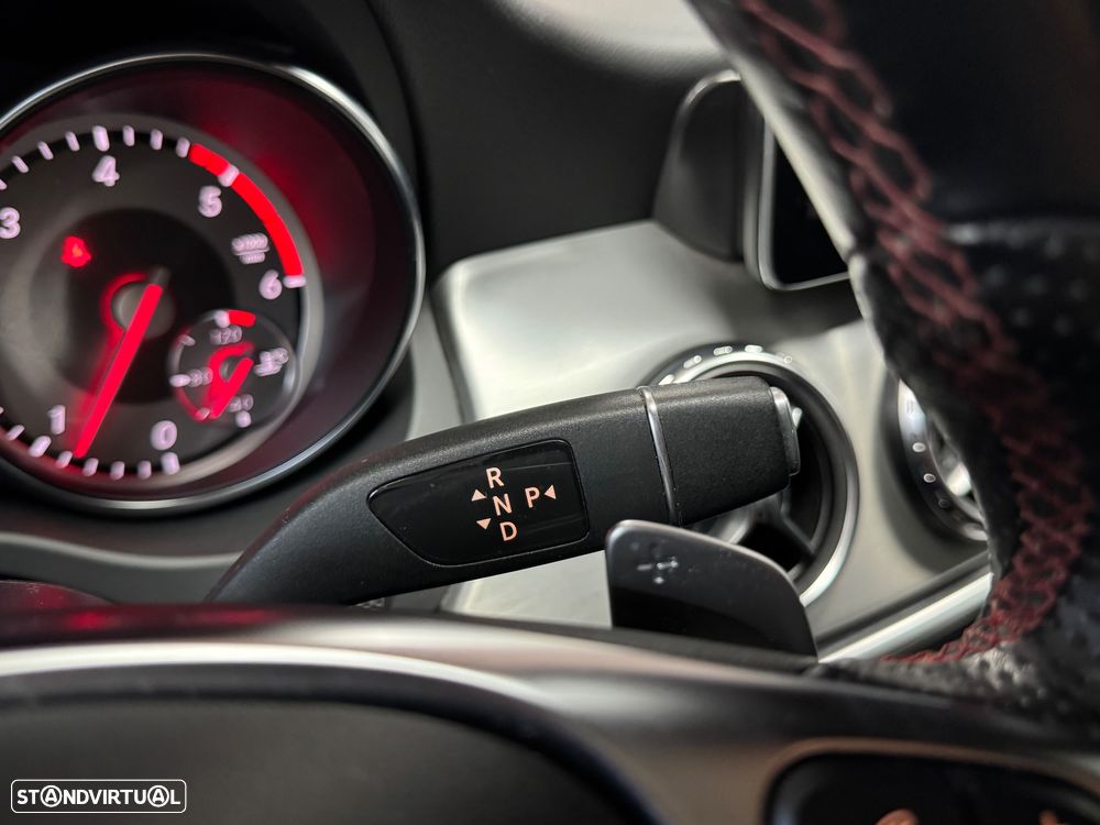 Mercedes-Benz GLA 200 d 4Matic 7G-DCT AMG Line - 27