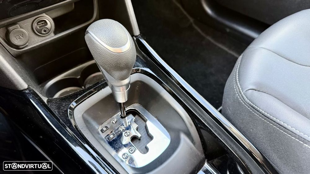 Peugeot 2008 1.2 PureTech Allure EAT6 - 45