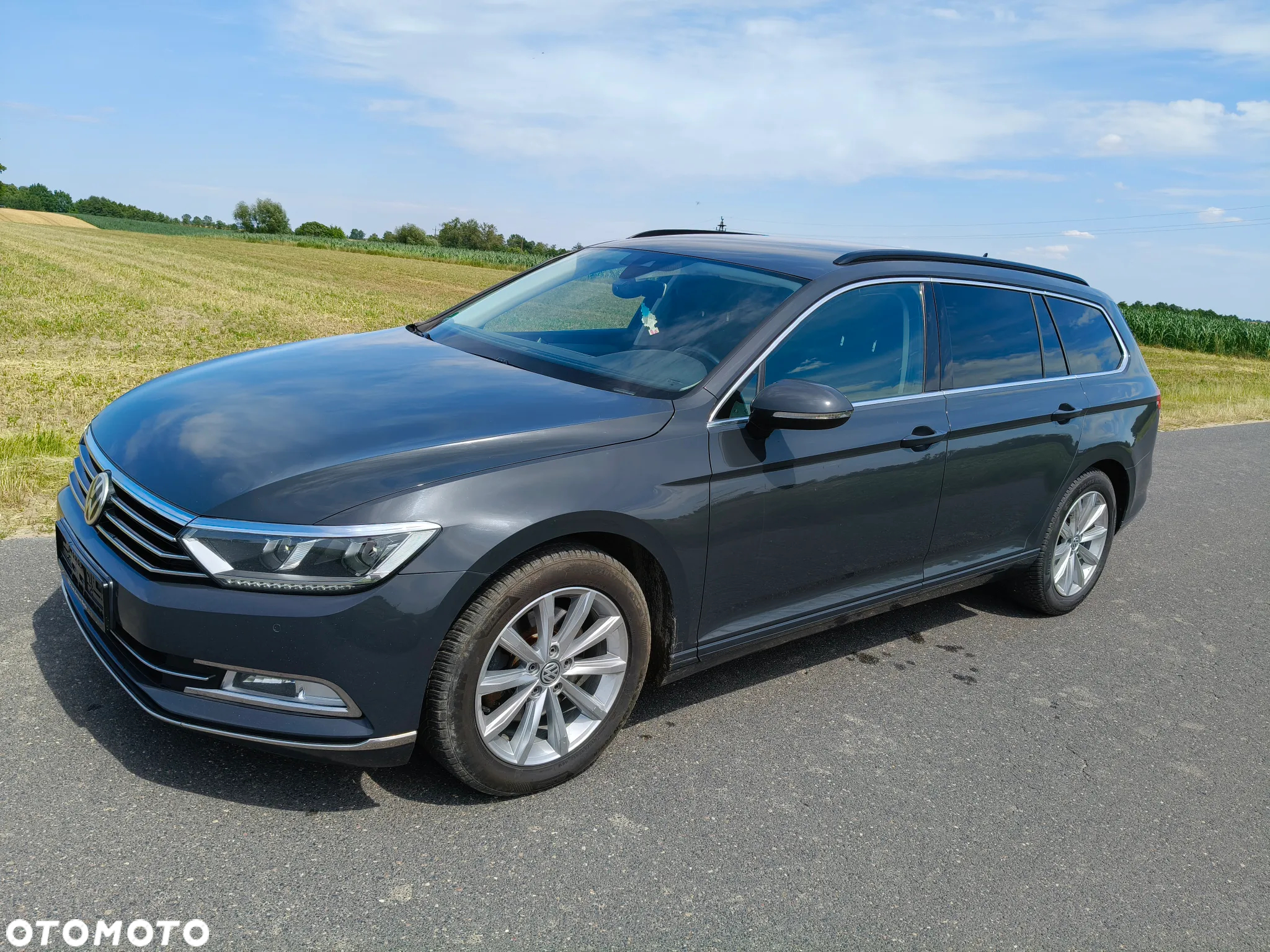 Volkswagen Passat - 2