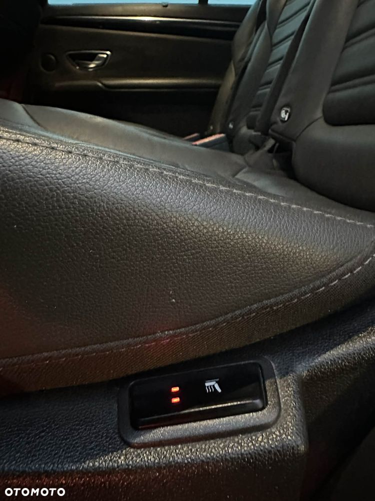 Renault Espace 1.6 dCi Energy Initiale Paris EDC 7os - 24