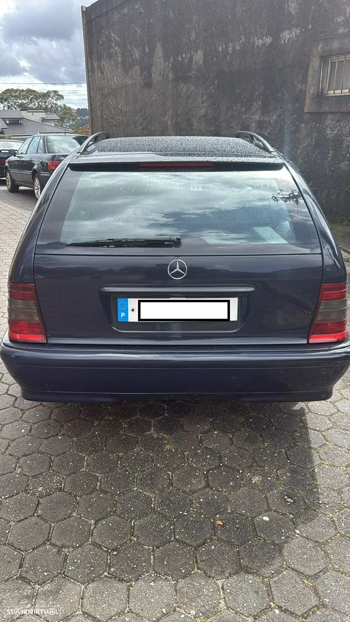 Mercedes-Benz 250 - 4