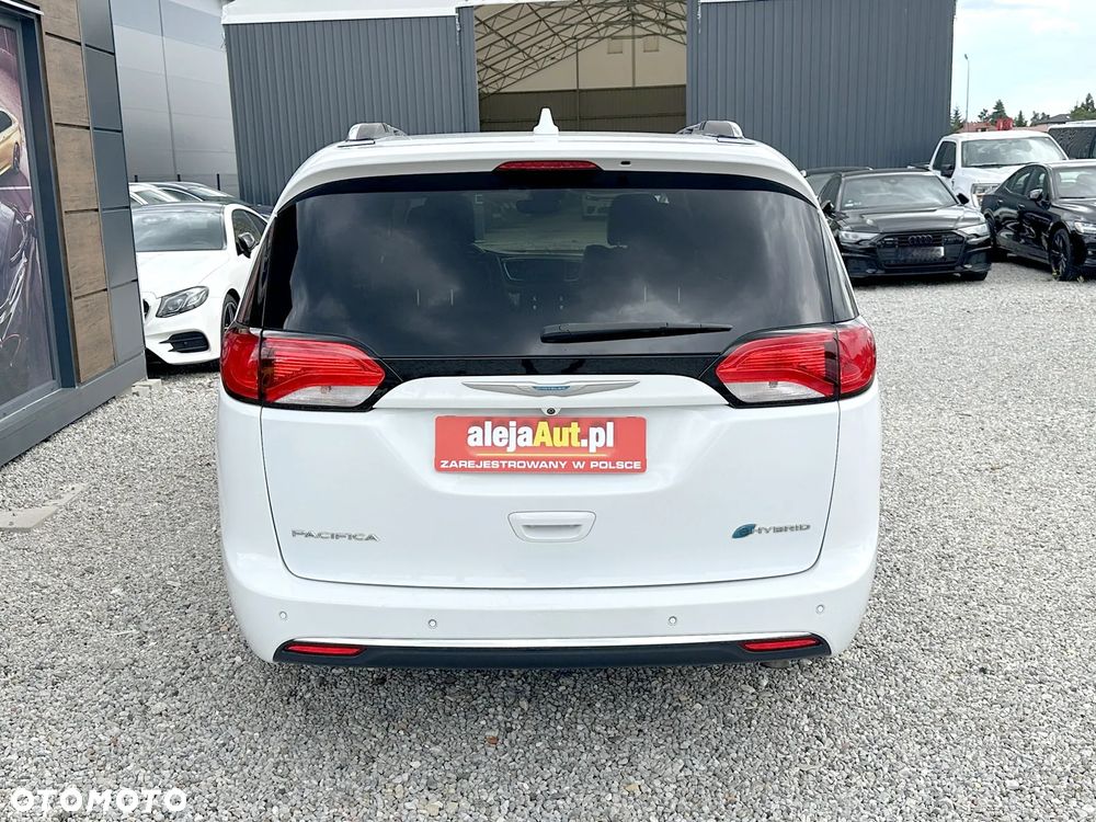 Chrysler Pacifica - 18