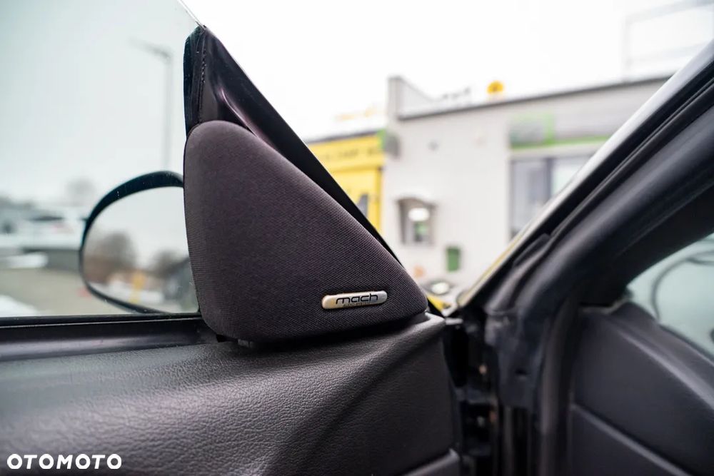 Ford Mustang 4.6 V8 GT - 38