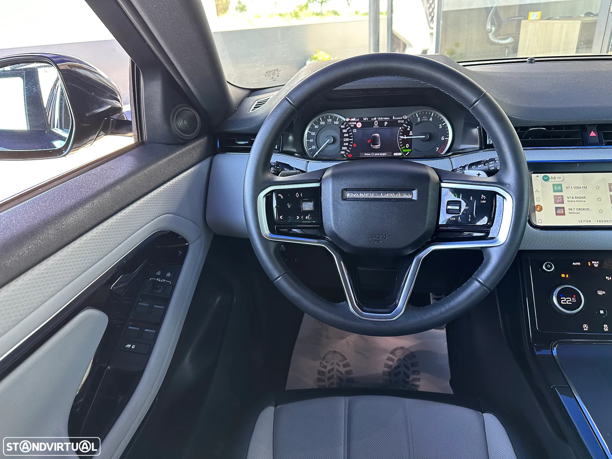 Land Rover Range Rover Evoque 1.5 P300e AWD R-Dynamic S Auto - 25