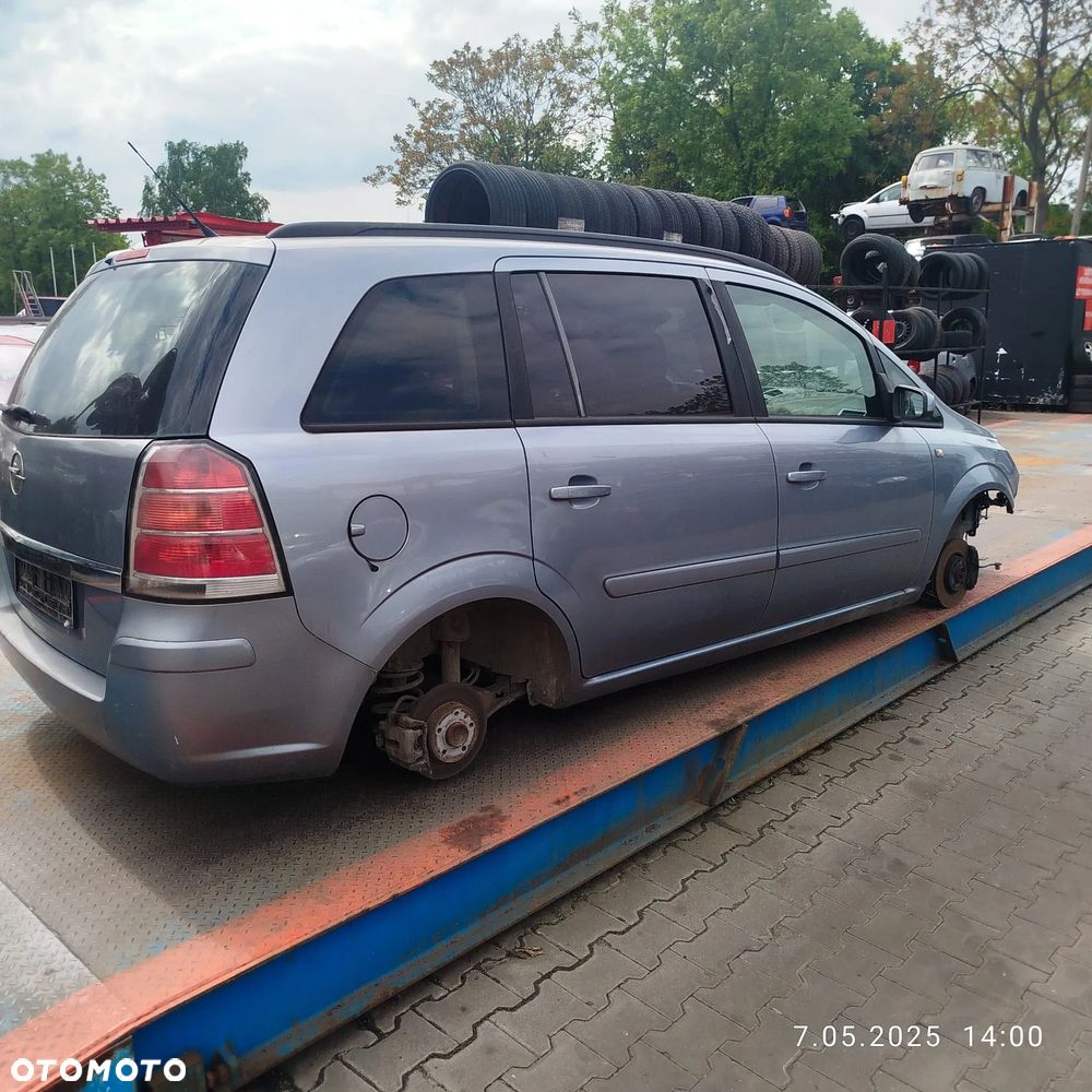 Opel Zafira B na części - 8