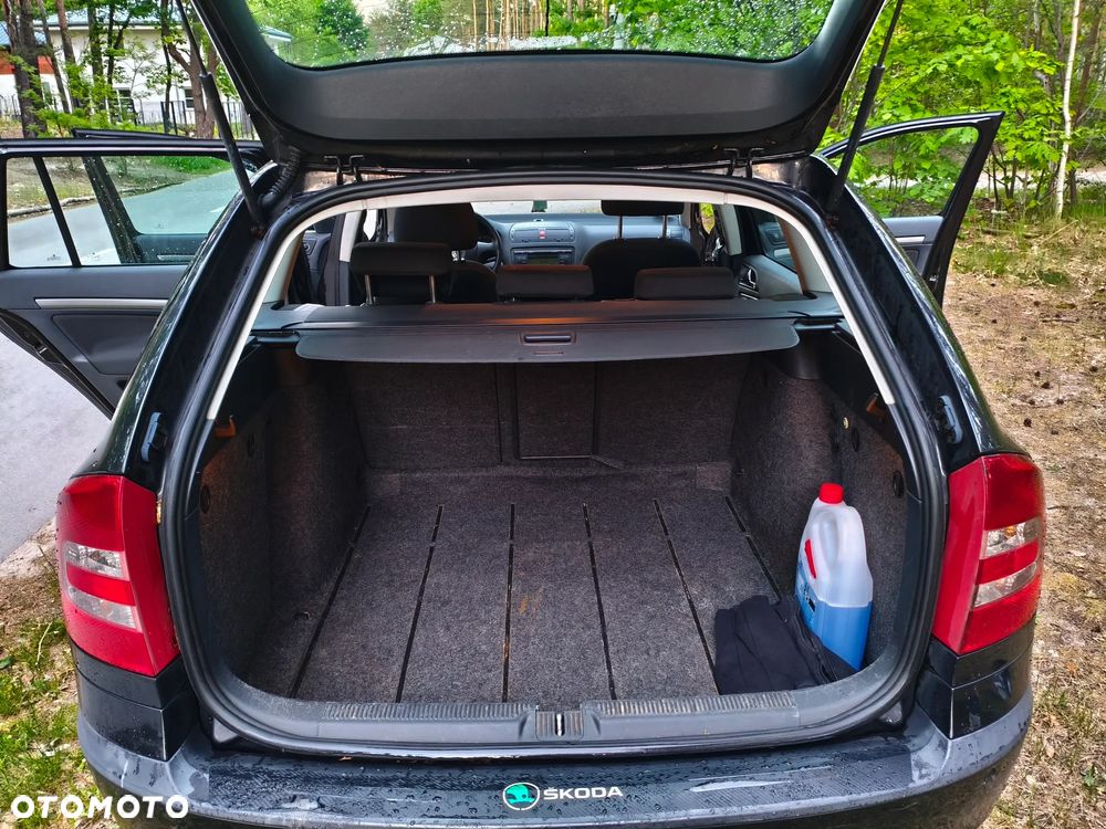 Skoda Octavia 1.6 Combi Classic - 15