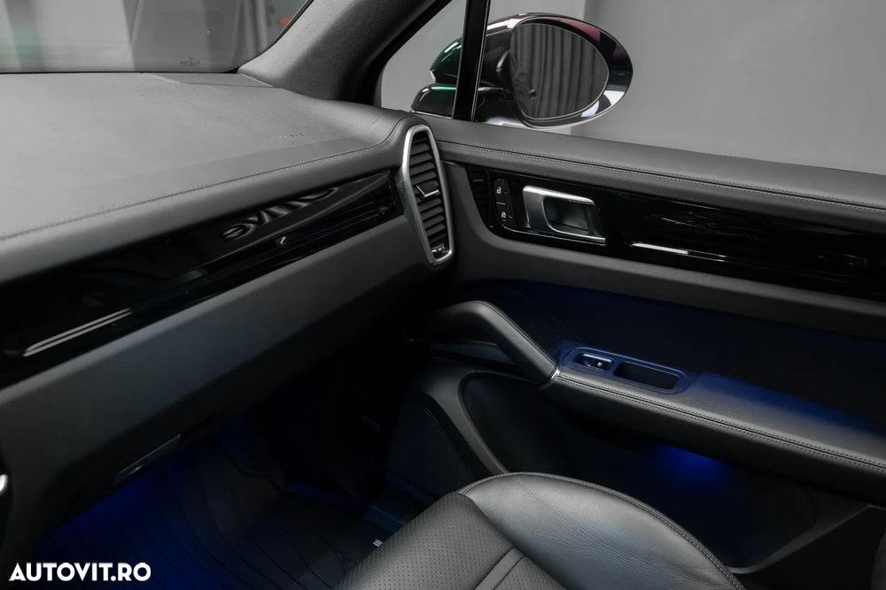 Porsche Cayenne E-Hybrid - 17