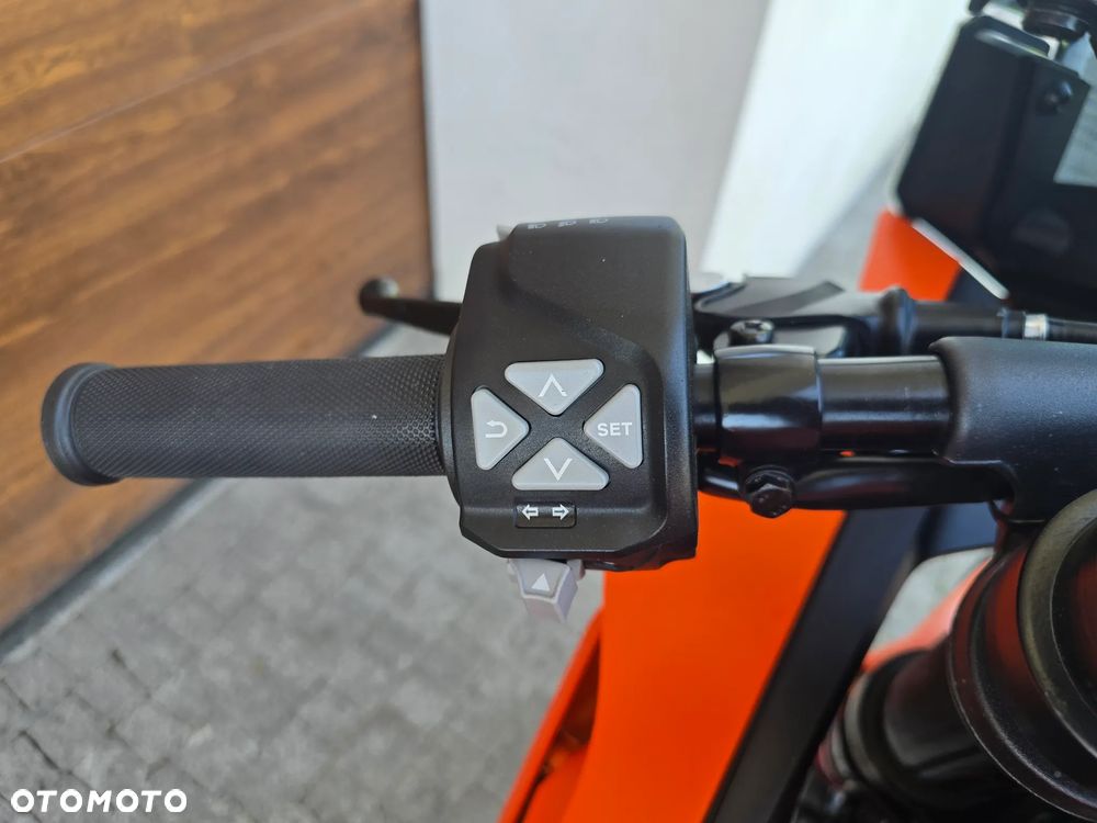 KTM RC 125 - 13