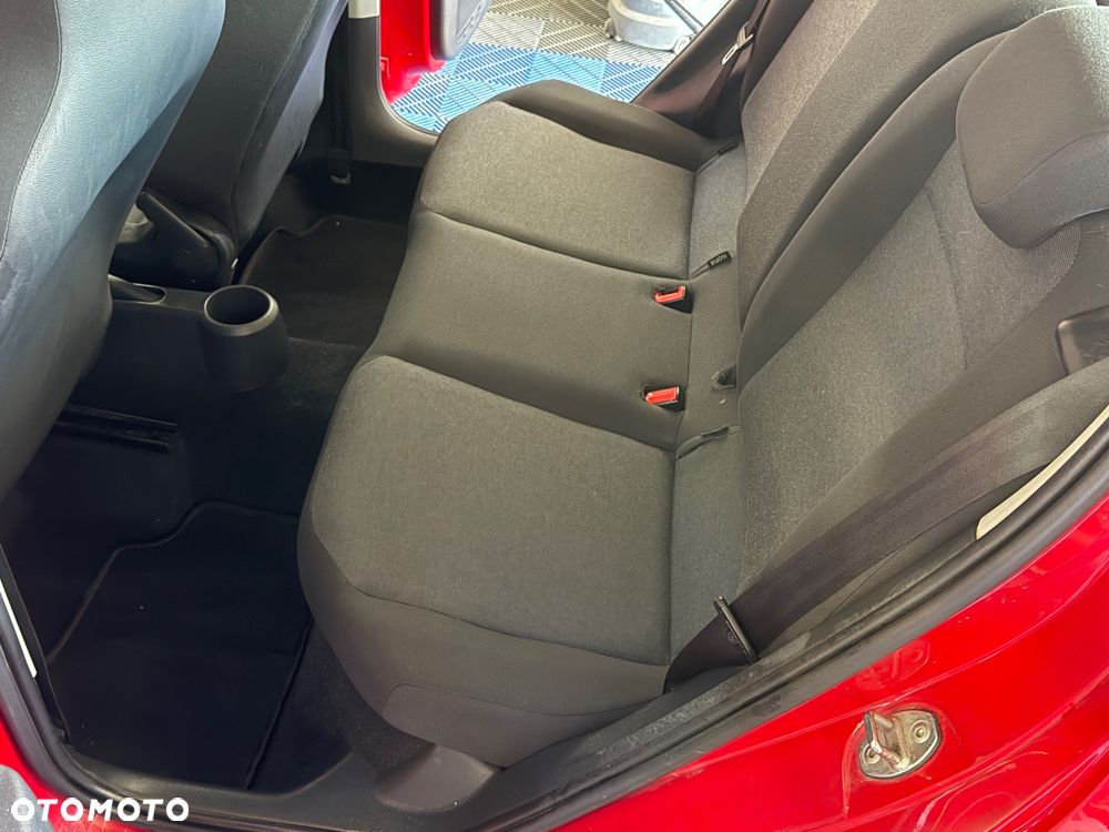 Volkswagen up! 1.0 street EU6 - 11