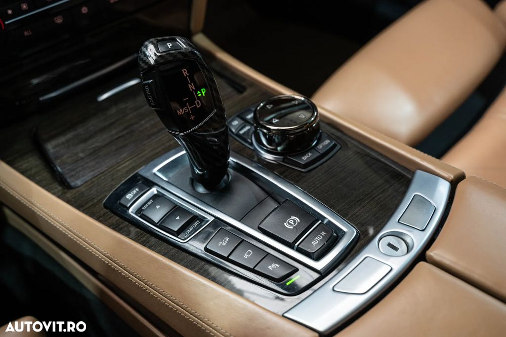 BMW Seria 7 740d xDrive - 14