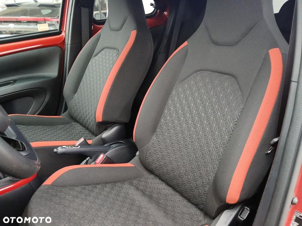 Toyota Aygo X - 37
