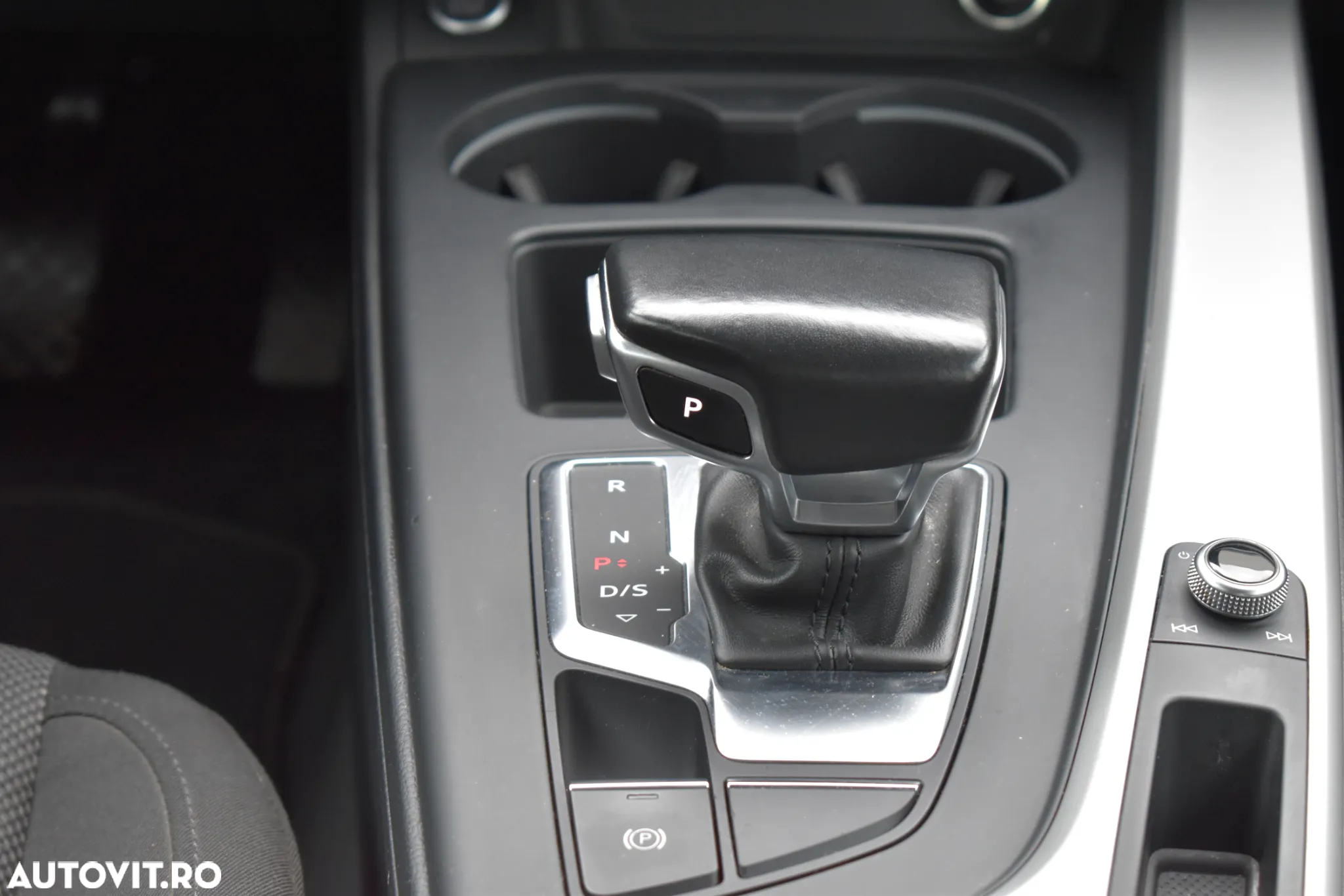 Audi A4 35 TDI S tronic MHEV Basic - 27