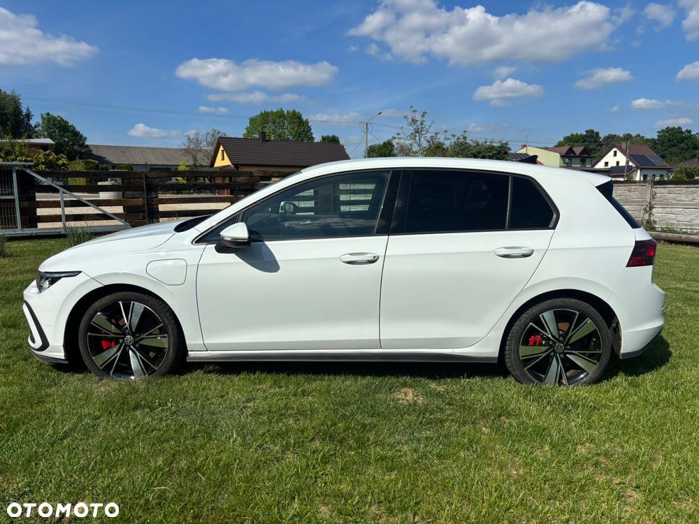 Volkswagen Golf - 6