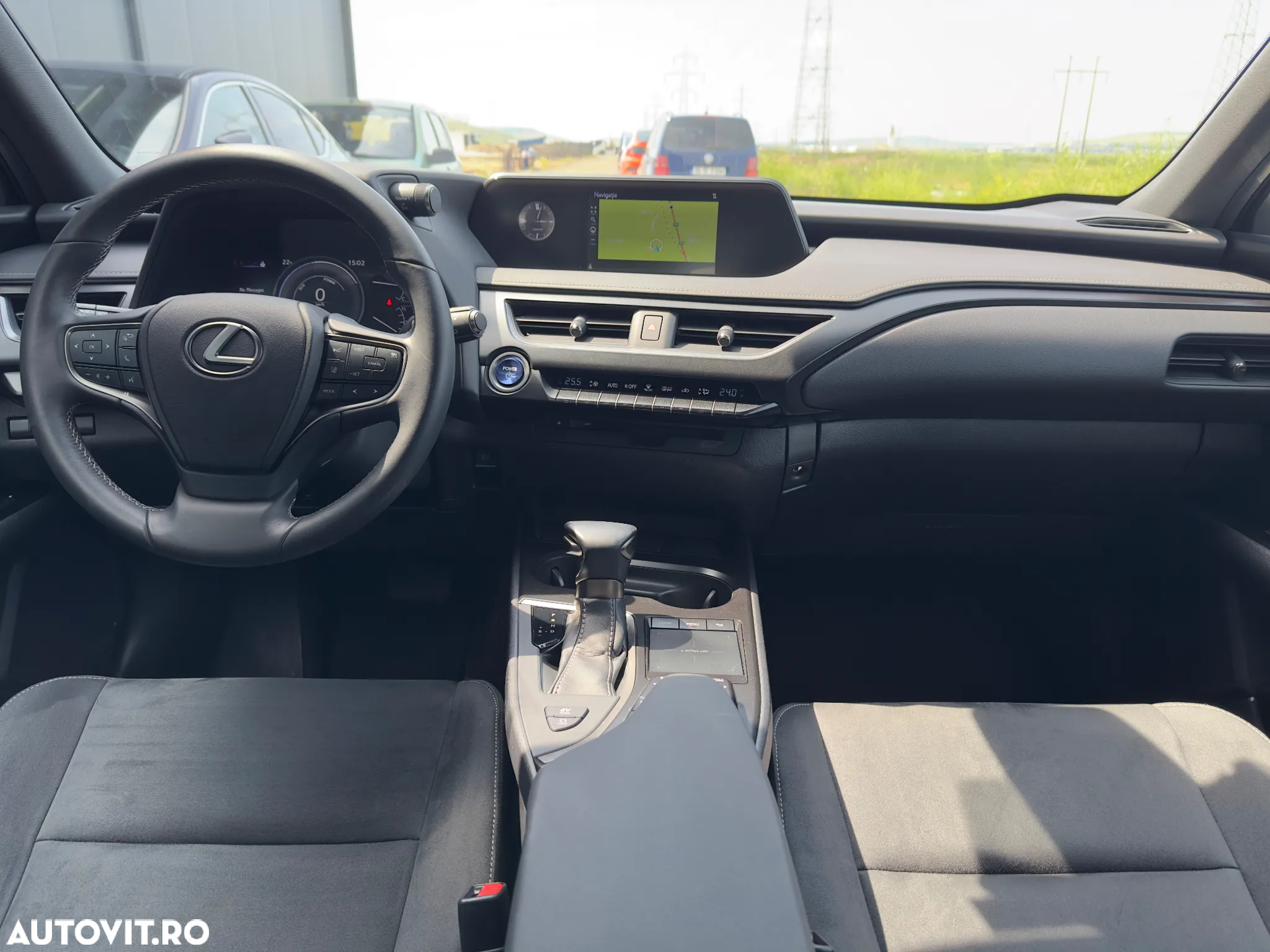 Lexus UX 250h FWD Business - 18