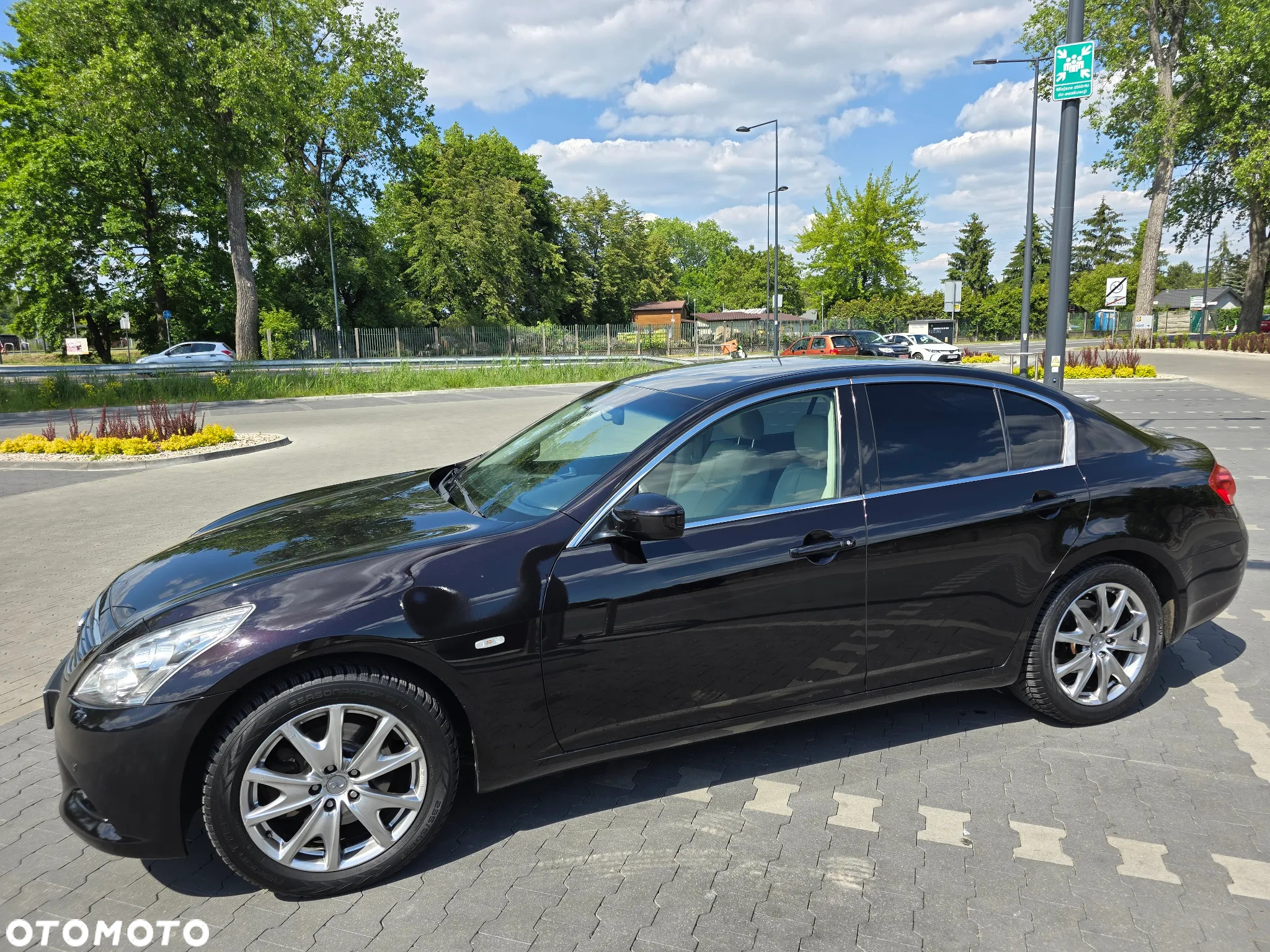 Infiniti G G37 GT Premium AWD - 2