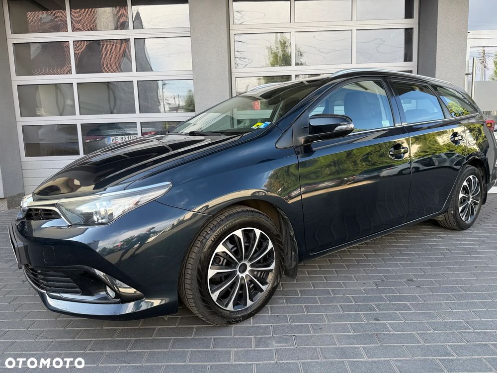 Toyota Auris 1.6 Premium - 26