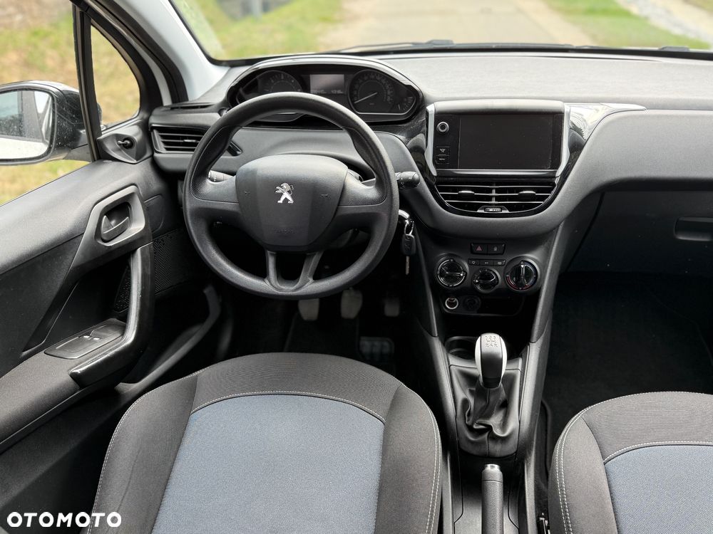 Peugeot 208 - 7