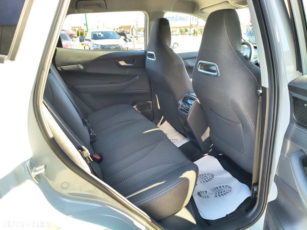 Chery Tiggo 4 1.5 TGDI DHT HEV Comfort - 11