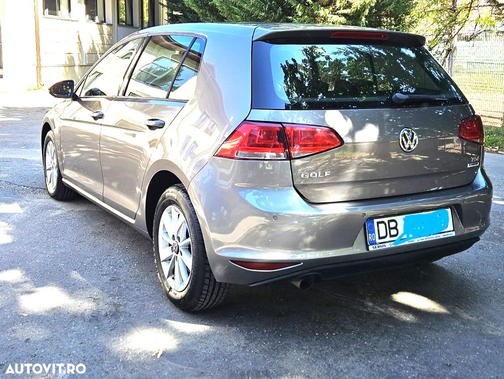Volkswagen Golf 1.6 TDI DPF BlueMotion Technology Comfortline - 6