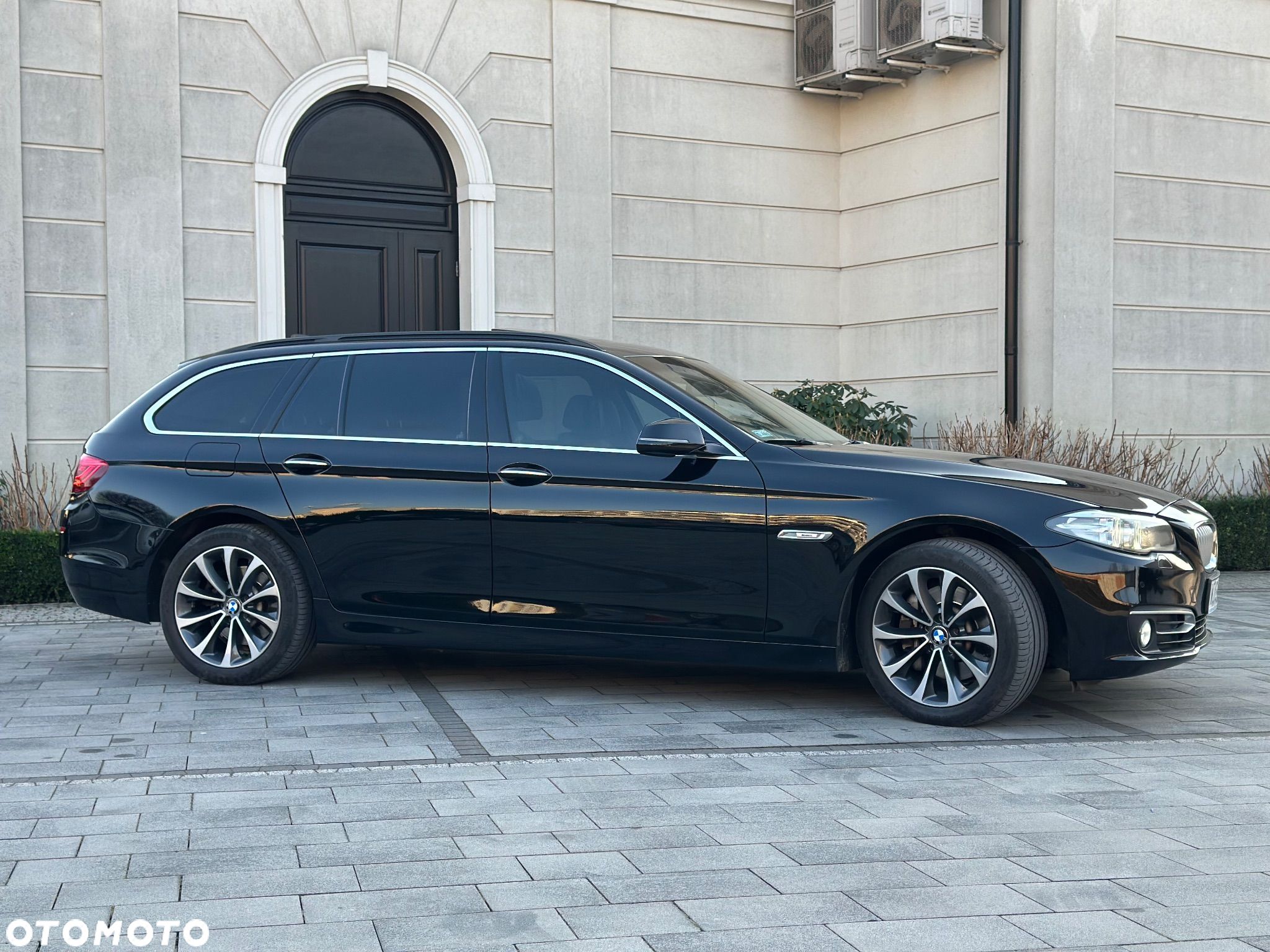 BMW Seria 5 525d xDrive Modern Line - 1