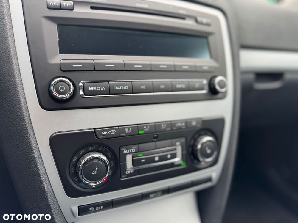 Skoda Octavia Combi 1.6 TDI DPF Ambiente - 12